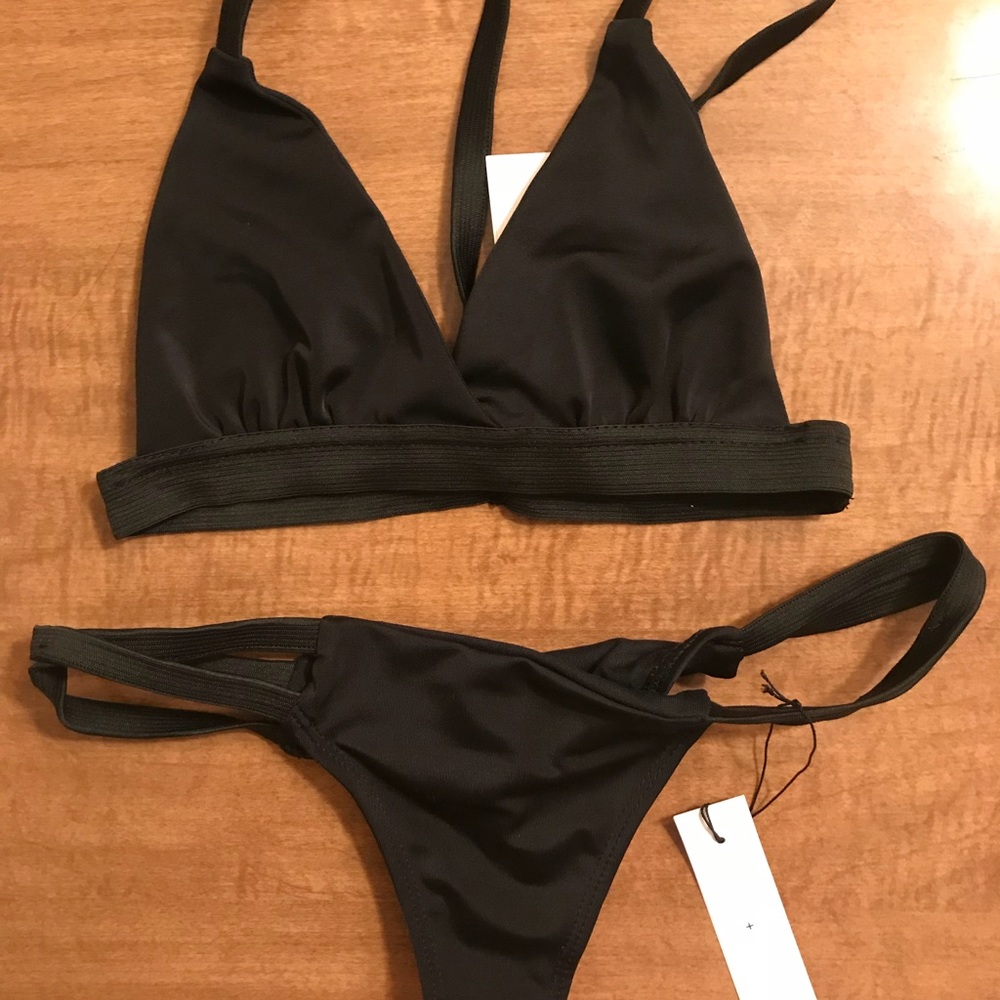 Colbourne bleeker set in black